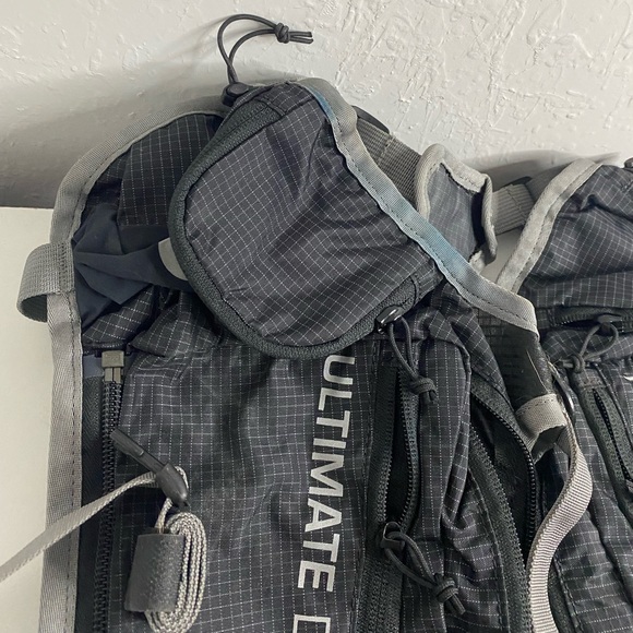 Ultimate Direction Dog Vest, Hiking Pack and Running Vest
for Dogs - Picture 3 of 4